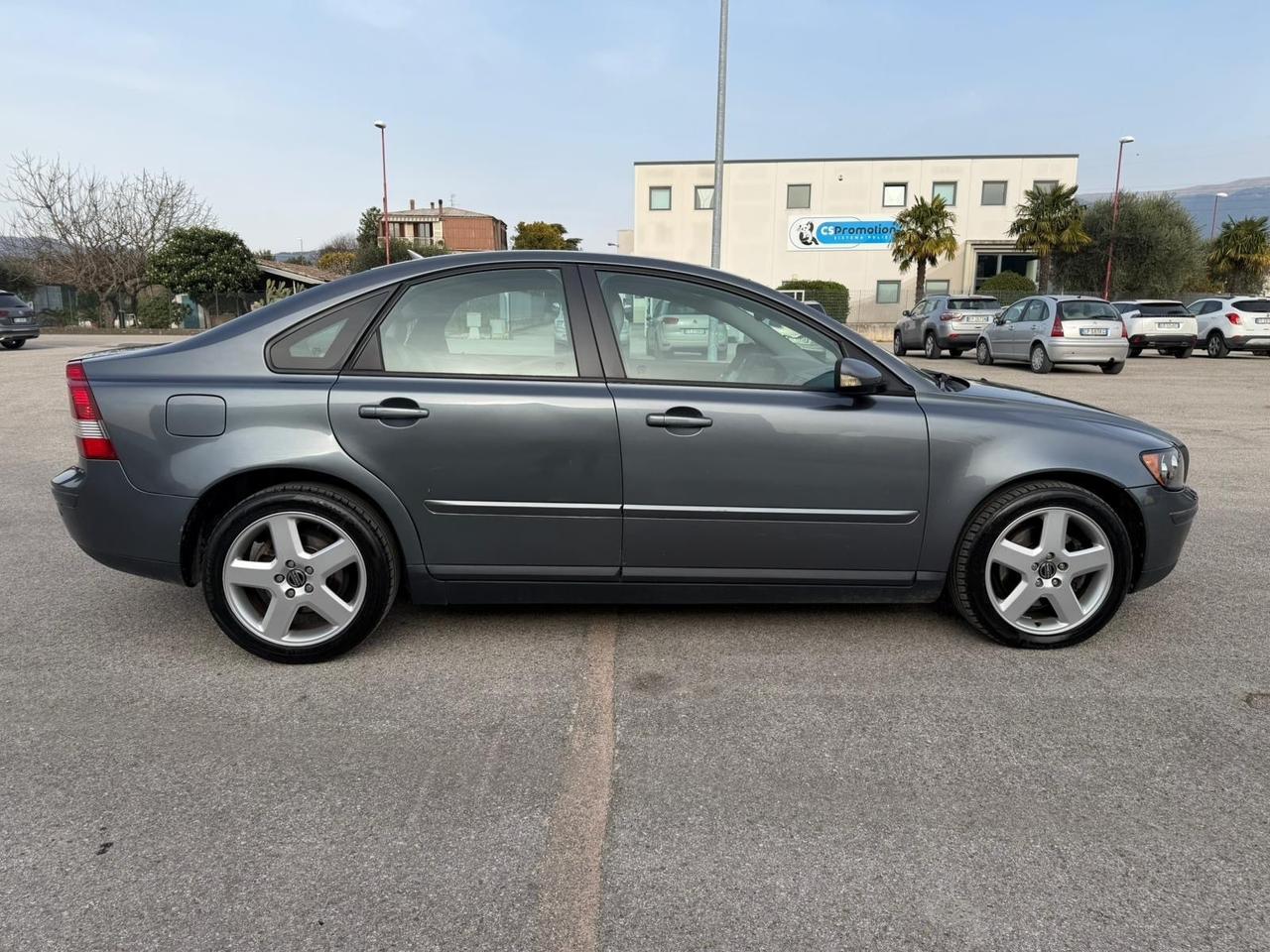 Volvo S40 2.0 D cat Summum