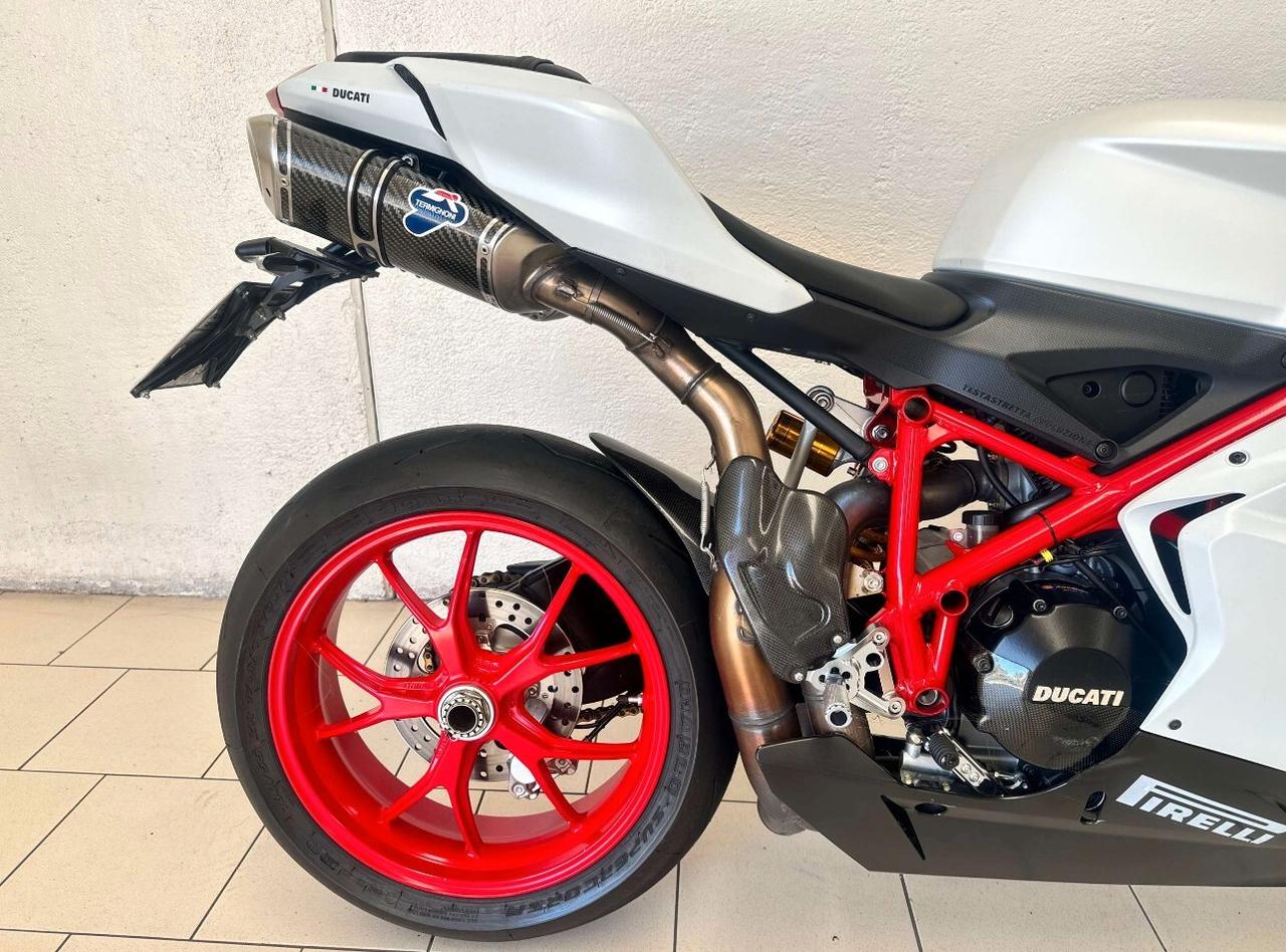 Ducati 848 EVO-LEGGI SOTTO