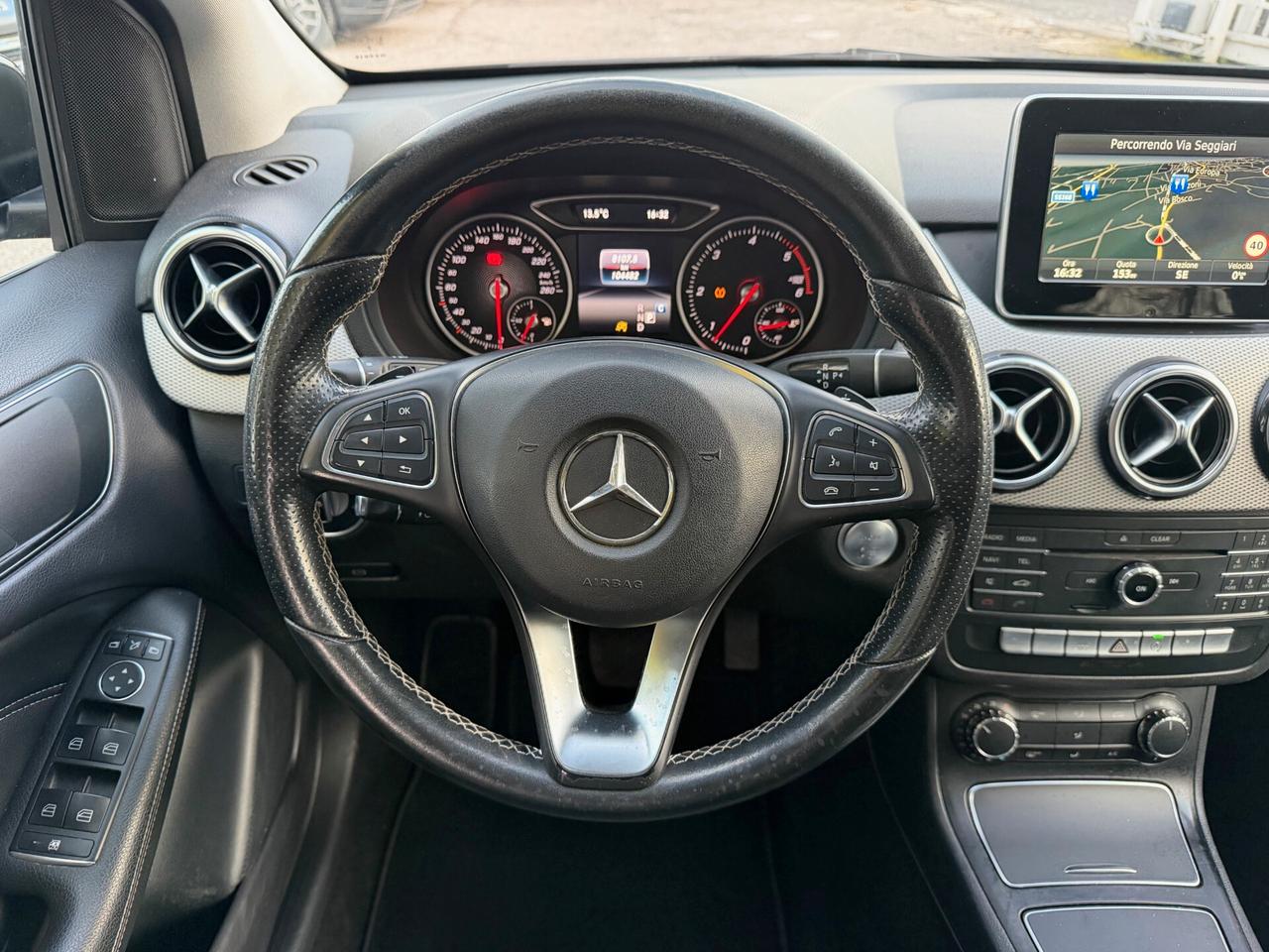 Mercedes-benz B 200d 136CV Automatic Sport