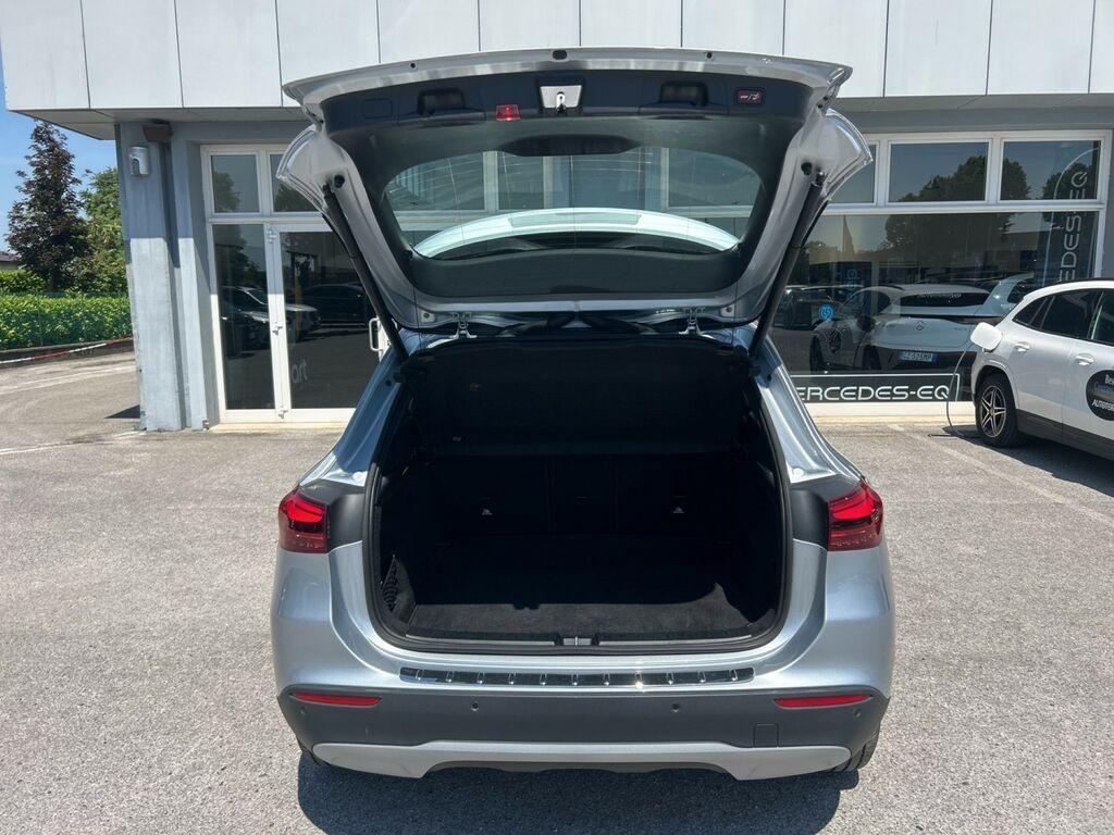 Mercedes GLA 180 180 D Advanced 8G-DCT
