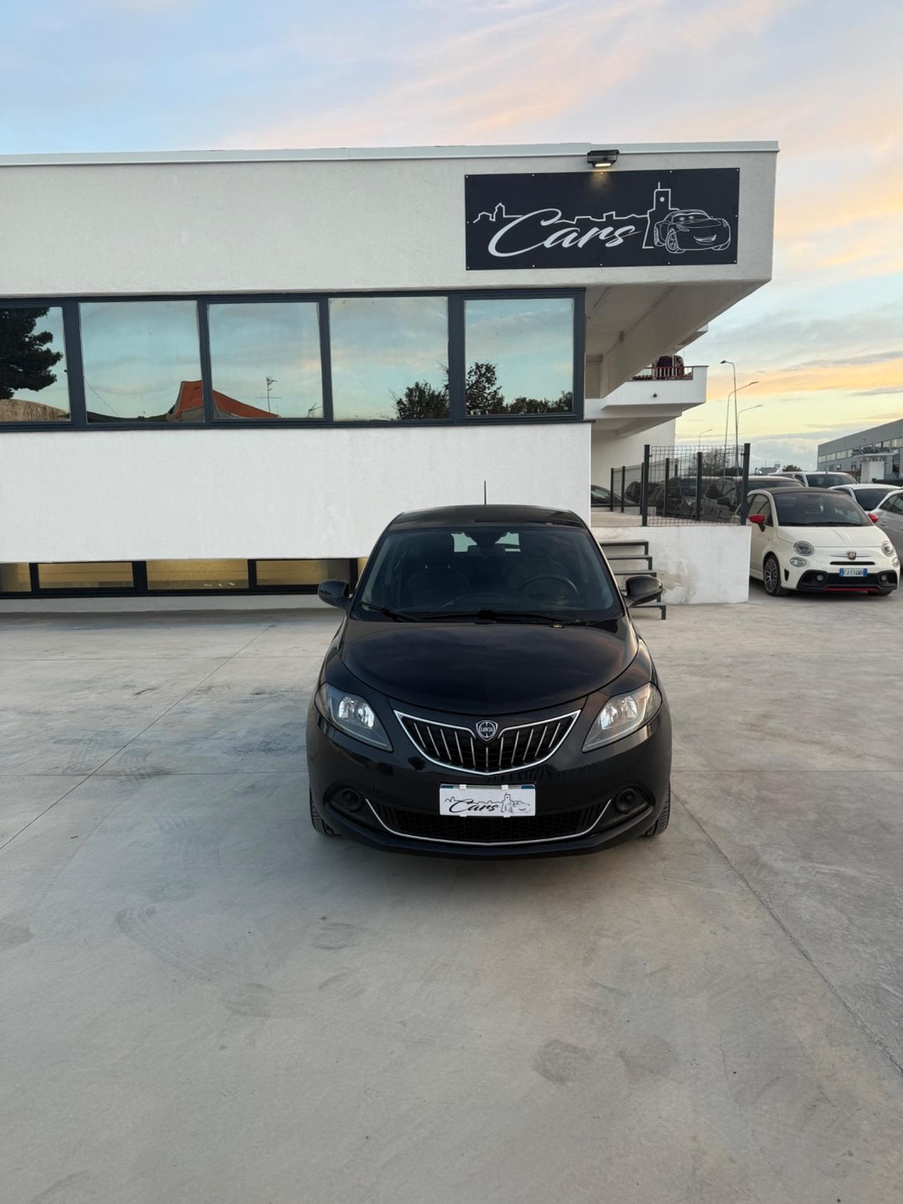 Lancia Ypsilon 1.0 FireFly 5 porte S&S Hybrid Ecochic Gold