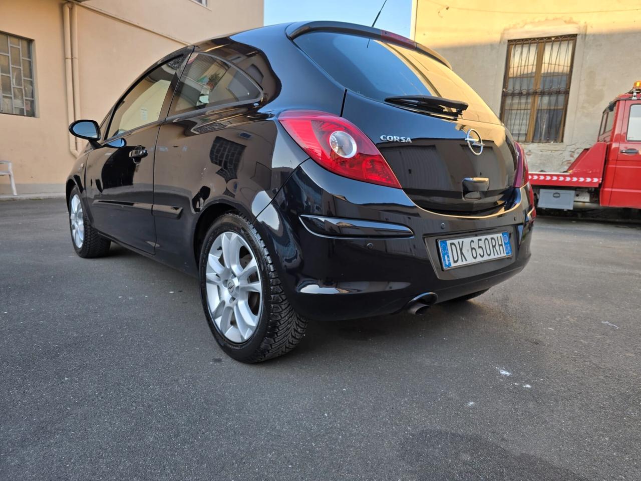 Opel corsa 1.2 benz perfetta neopatentati possibilita 12 mesi garanzia