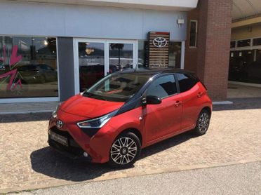 Toyota Aygo Aygo Connect 1.0 VVT-i 72 CV 5 porte x-clusiv red style