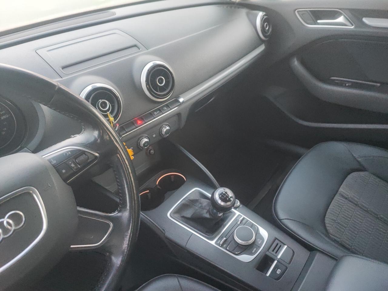 Audi A3 SPB 1.6 TDI clean diesel Ambition