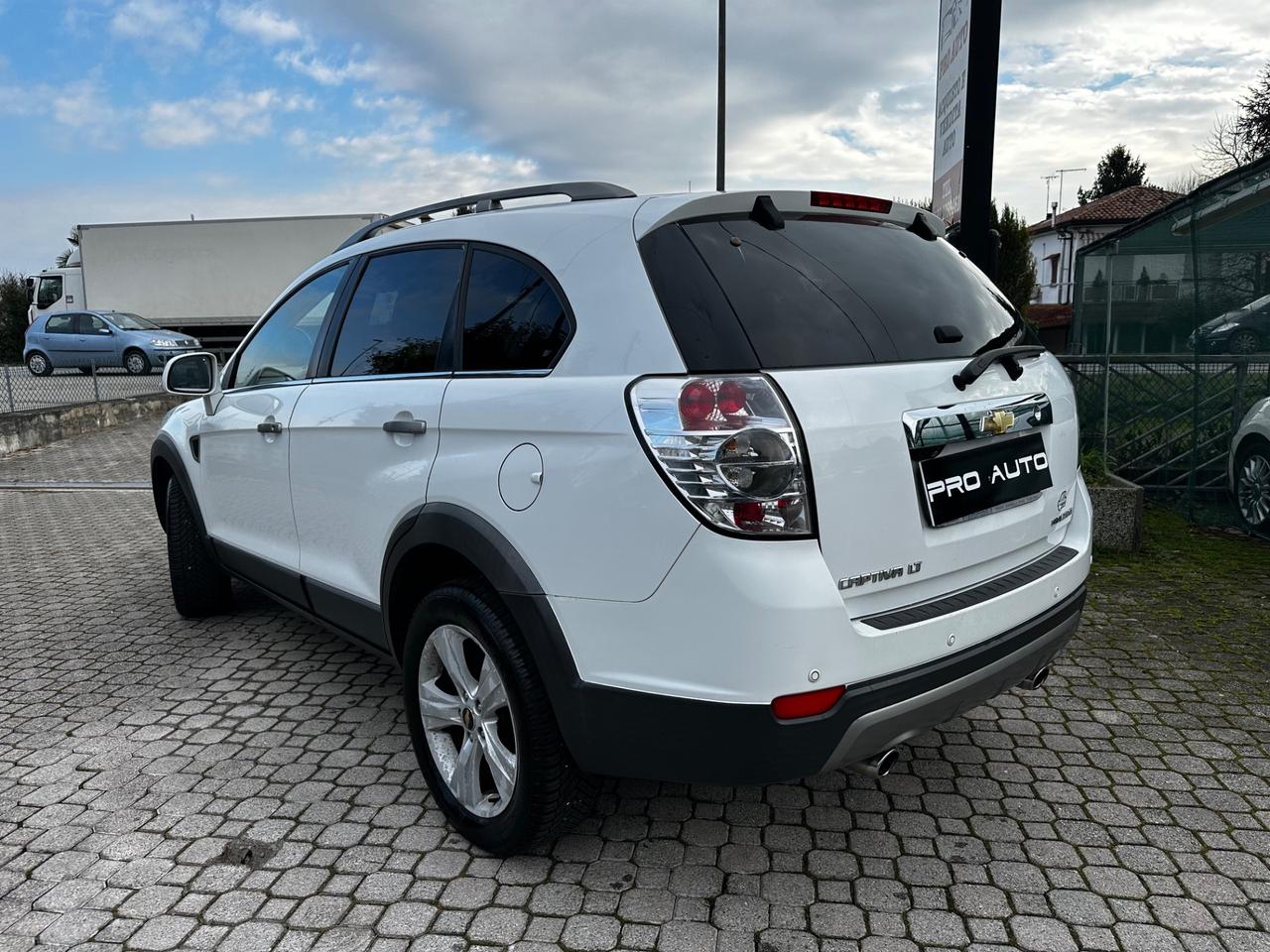 Chevrolet Captiva 2.0 VCDi LTZ 7 POSTI