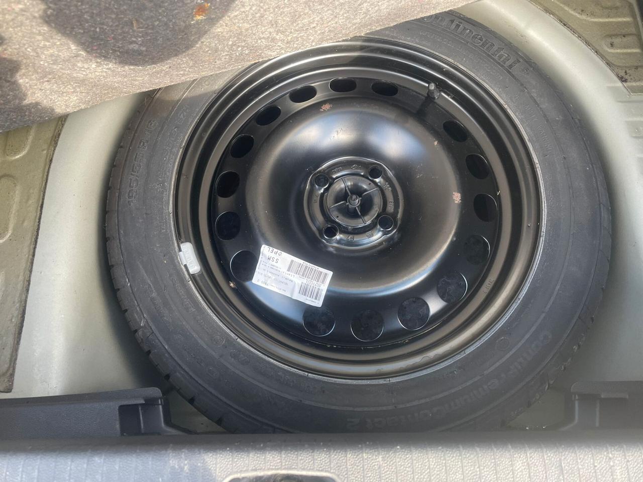 Opel Corsa 1.2 5 porte Cosmo