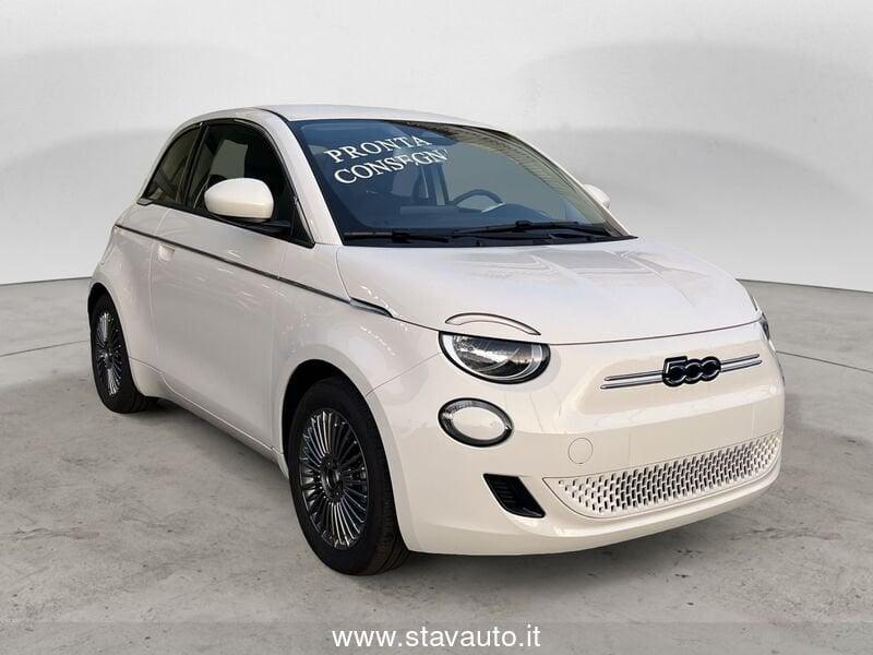 FIAT 500 Nuova Hatchback My23 La Nu