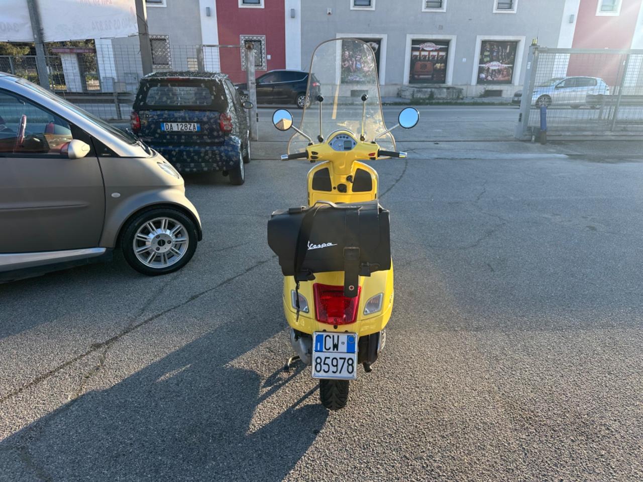 Piaggio Vespa 250 GTS