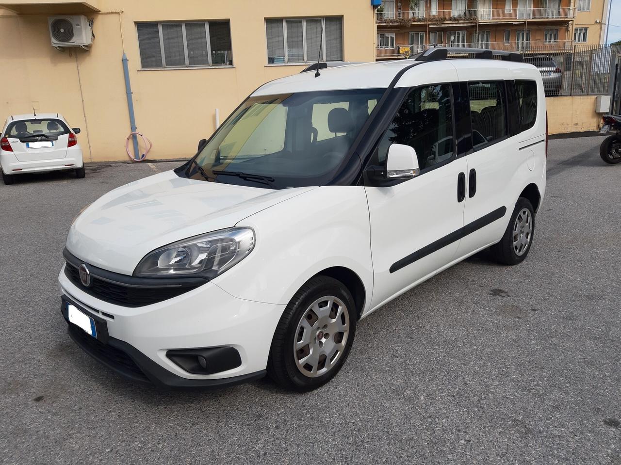 Fiat Doblo Doblò 1.4 T-Jet 16V Natural Power Easy 7 POSTI
