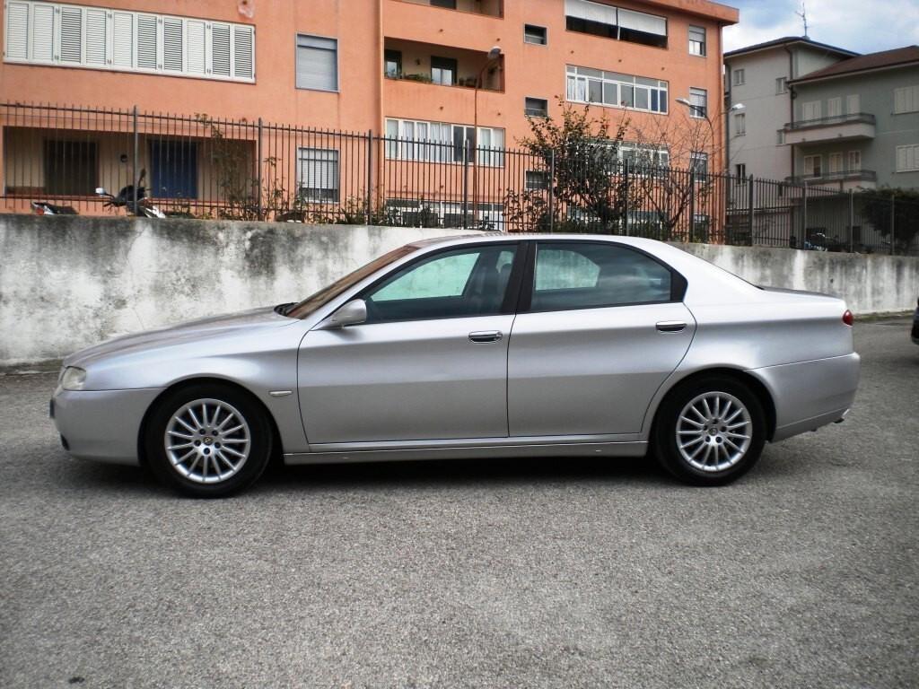 Alfa Romeo 166 2.4 JTD cat Exclusive (175 CV - 129 KW)