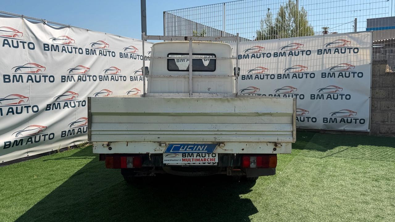 Nissan Trade 3 POSTI CASSONE FISSO 2.8 DIESEL 35Q