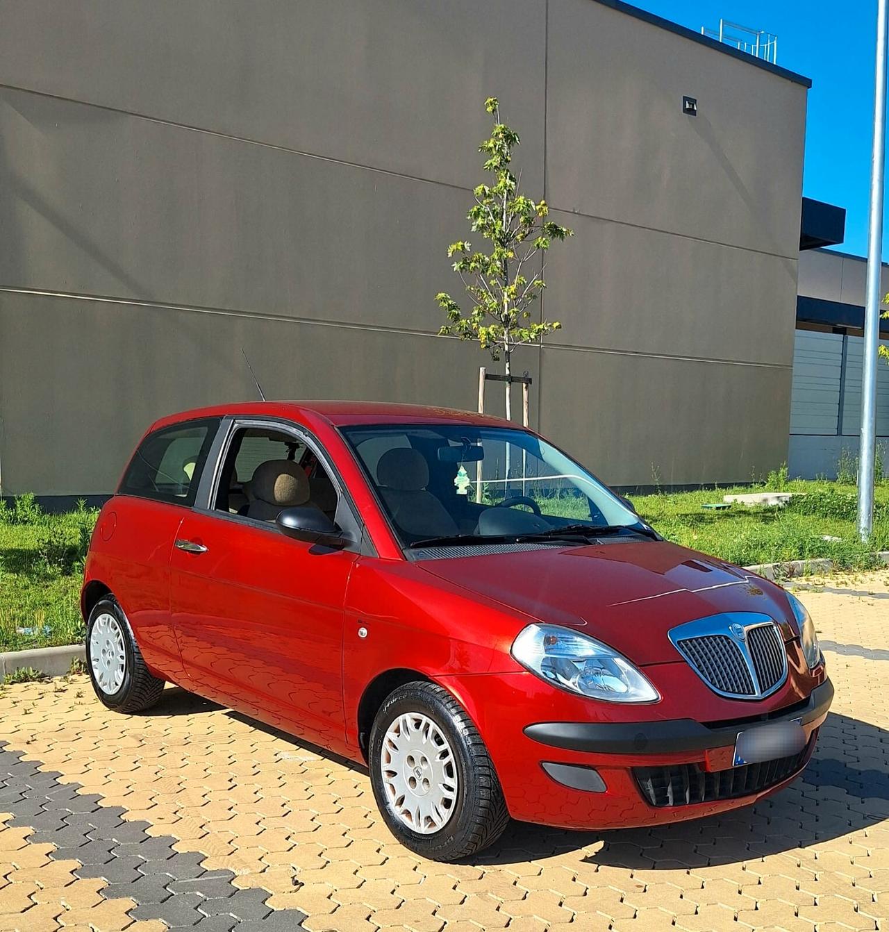 Lancia Ypsilon 1.2 Benzina - OK Neopatentati