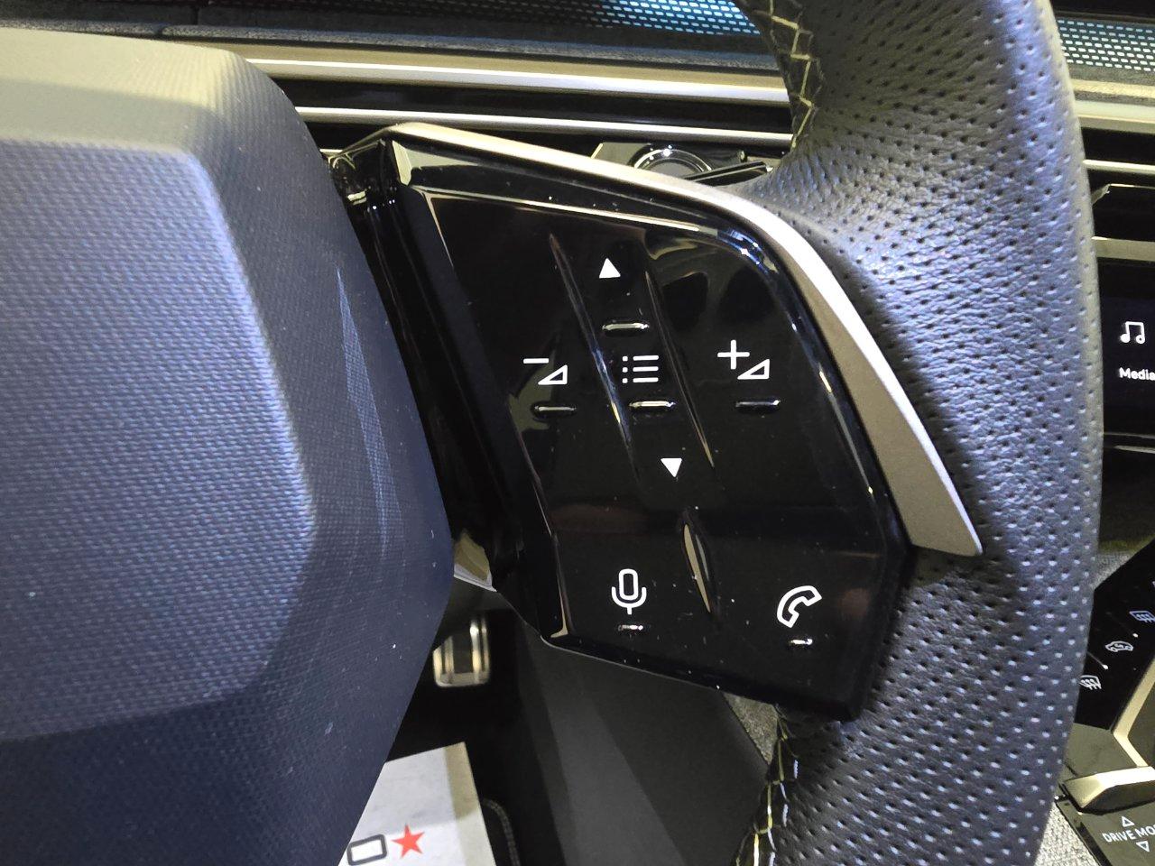 Peugeot 3008 3008 1.2 hybrid GT 145cv e-dcs6