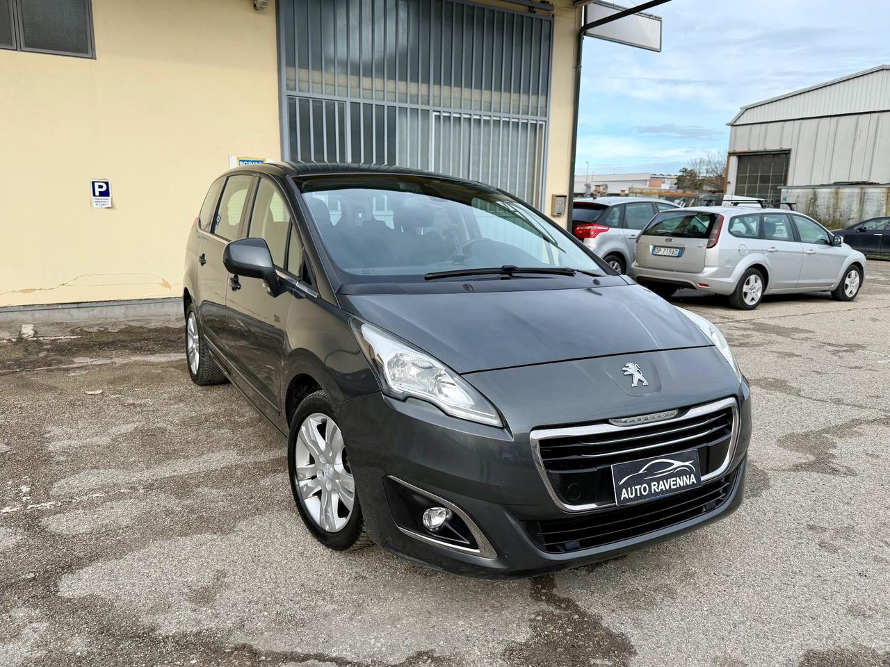 Peugeot 5008 1.6 HDi 115CV 7 Posti 2011