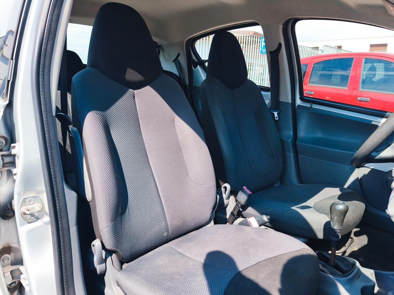 Toyota Aygo 1.0 12V VVT-i 5 porte Sol