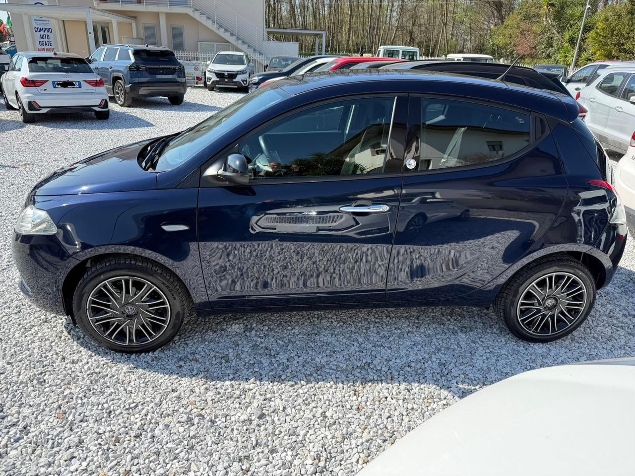 Lancia Ypsilon 1.2 69 CV 5 porte GPL Ecochic Platinum