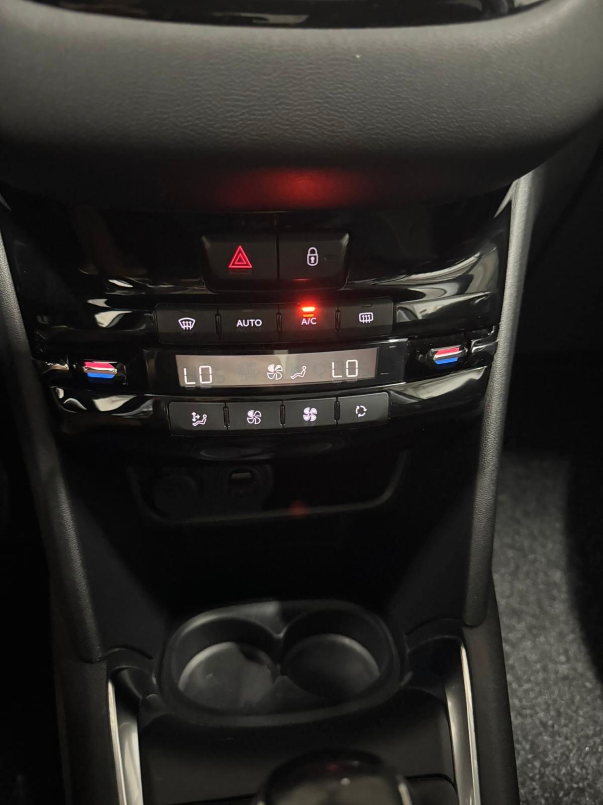 Peugeot 208 1.6 e-HDi 92 CV Stop&Start 5 porte Allure