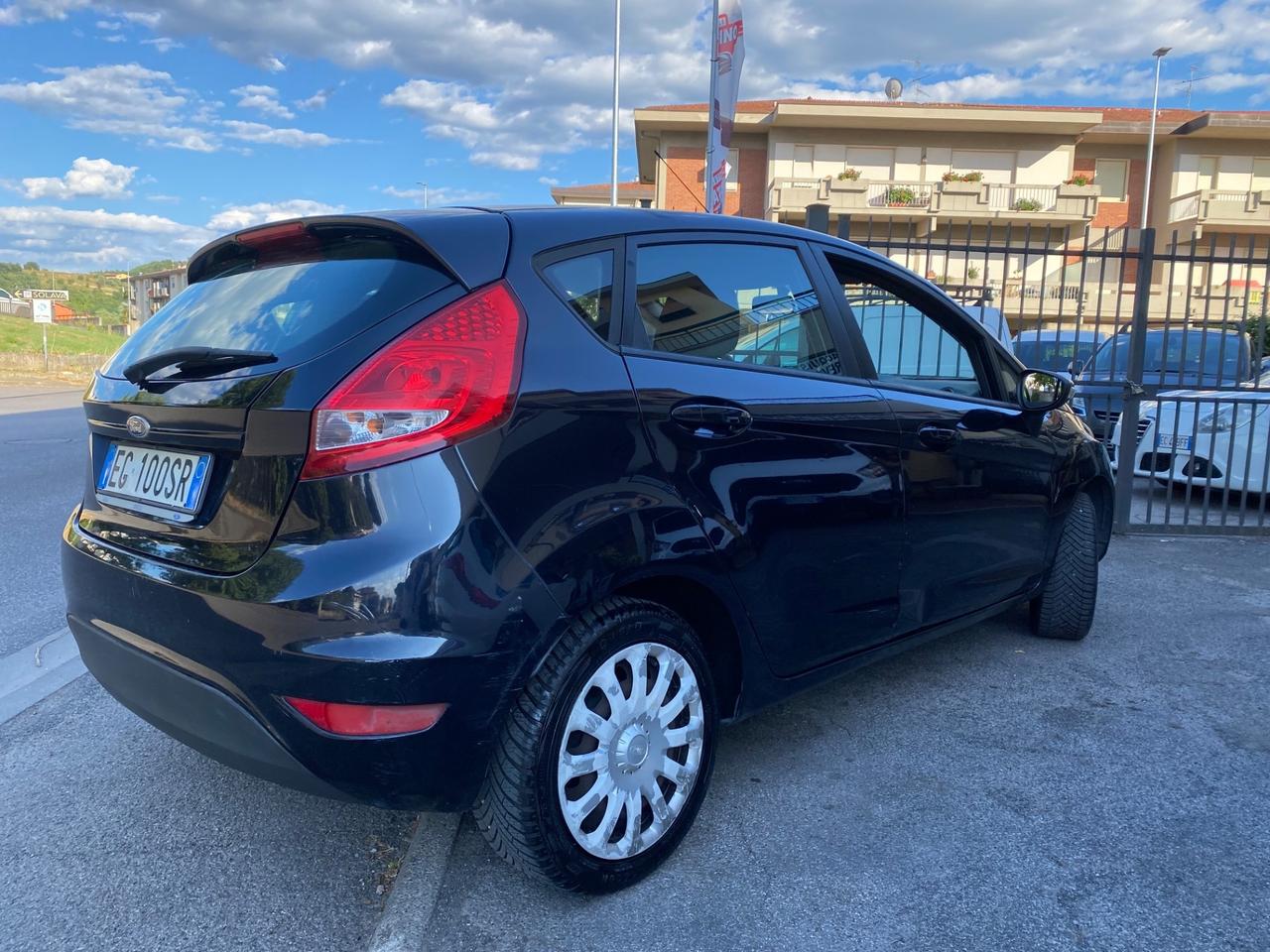 Ford Fiesta 1.2 82 CV 5 porte Titanium ok neopatentati