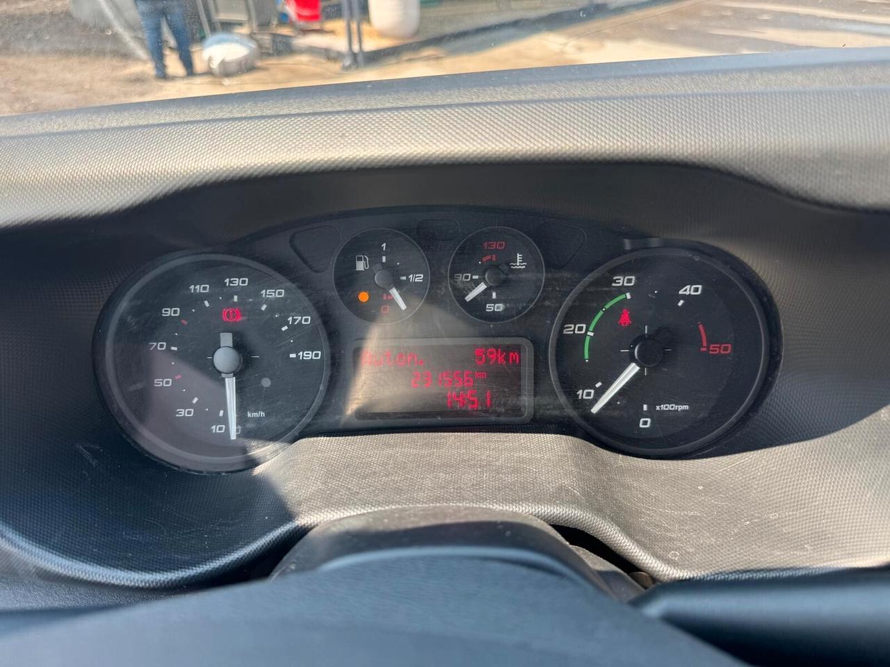 Iveco Daily 2.3 126cv passo lungo