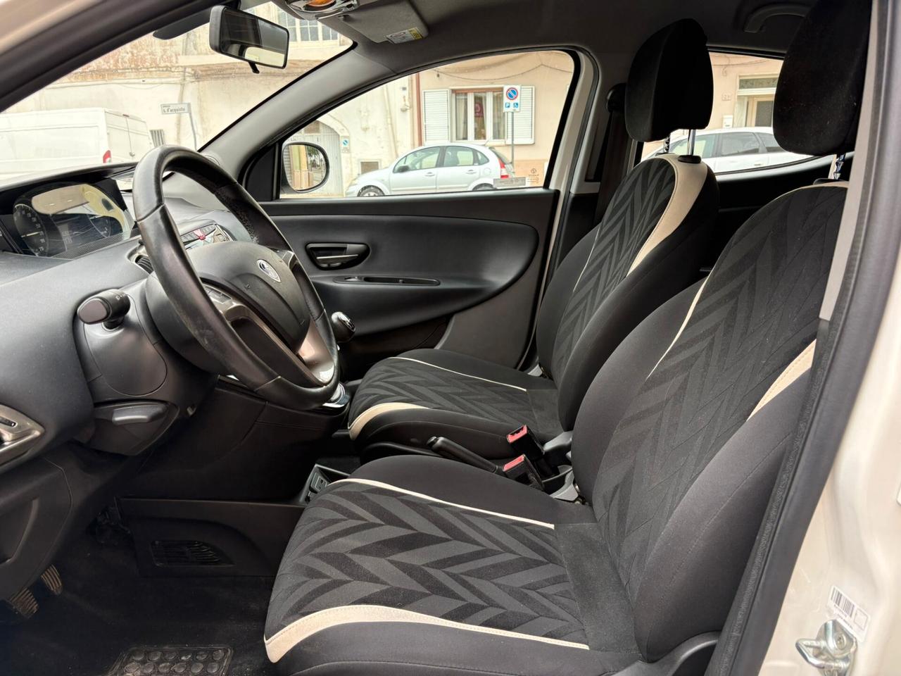 LANCIA YPSILON 1.2 BENZ-GPL CASA MADRE DICEM 2016 103000 KM PERFETTA