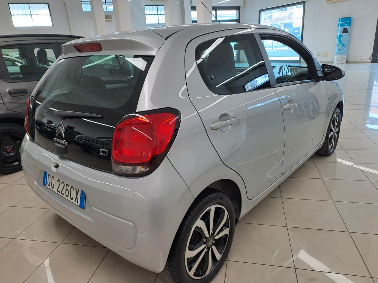 Citroen C1 VTi 72 S&S 5 porte Shine