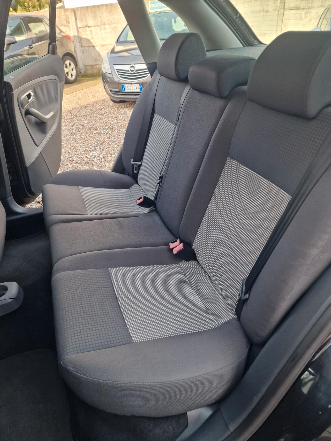 Seat Ibiza 1.2 12V 70CV 5p. Reference unicopr.