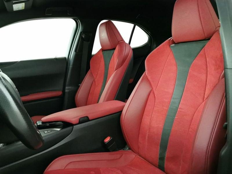 Lexus UX 250h 2.0 F-Sport 2wd cvt