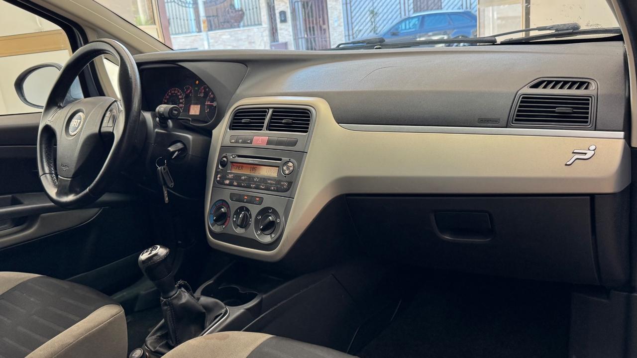 Fiat Grande Punto 1.3 MJT 75 CV 5 porte Dynamic-128.000 km