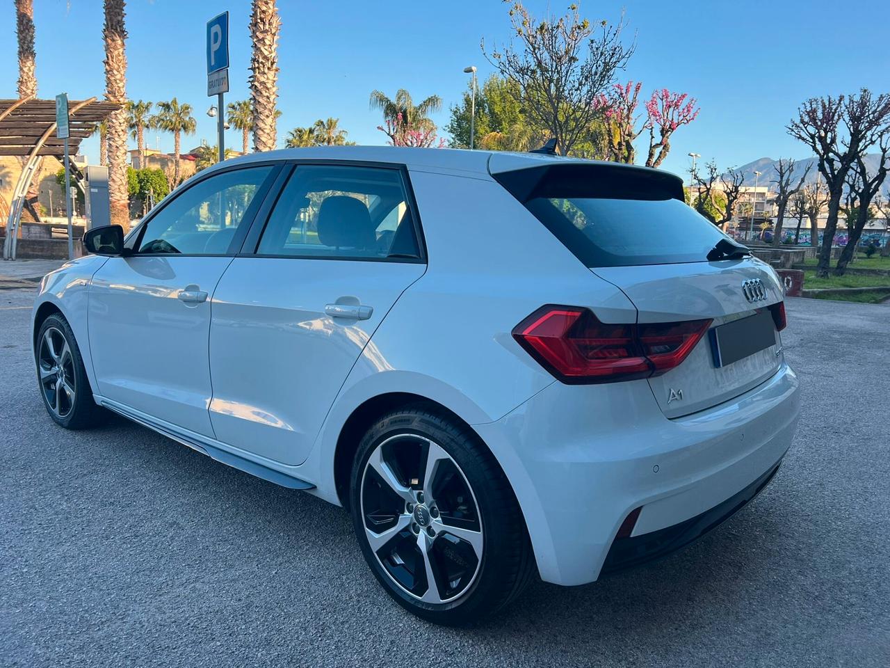 Audi A1 SPB 30 TFSI S tronic line edition