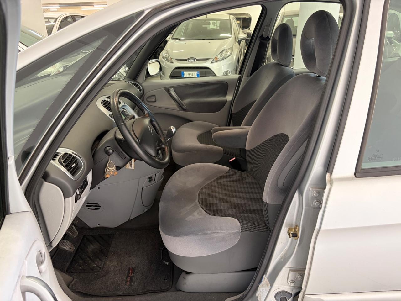 Citroen Xsara Picasso 1.6 16V Exclusive Nuova !