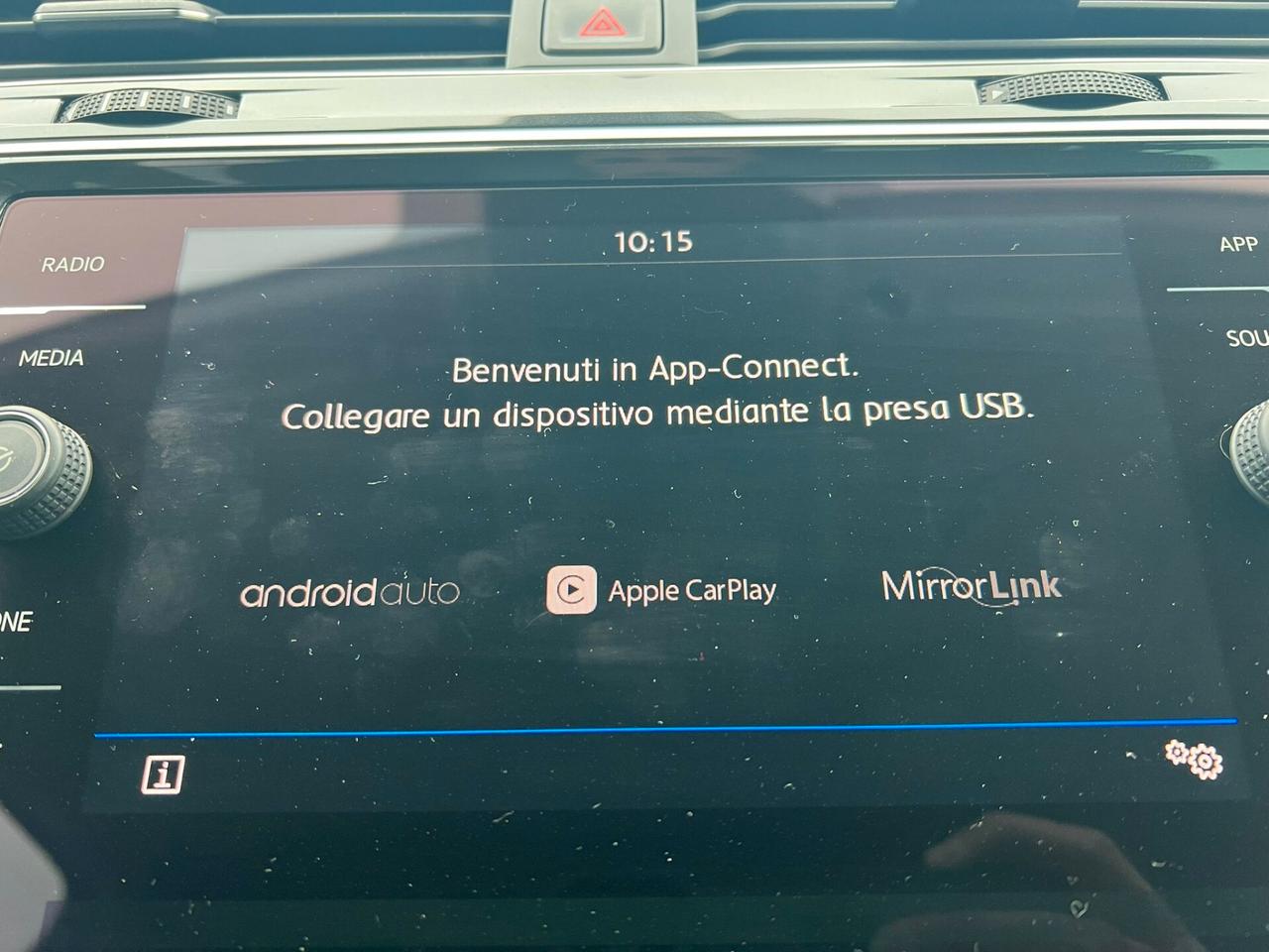 Volkswagen Tiguan 1.6 TDI SCR Sport BlueMotion R-LINE