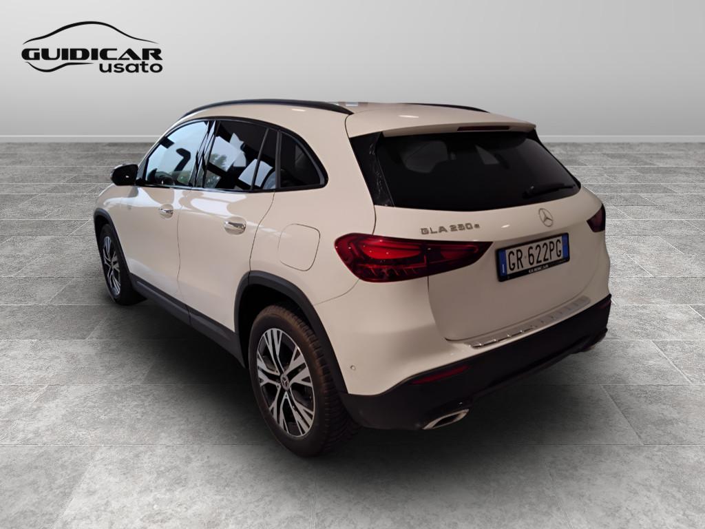 Mercedes-Benz GLA-H247 2023 - GLA 250 e phev Progressive Advanced Plus aut