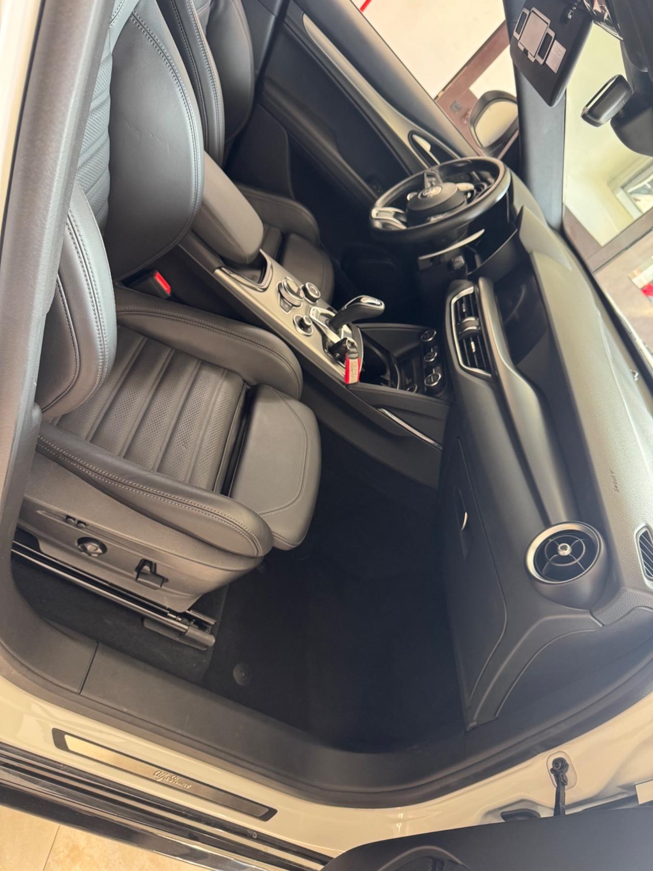 Alfa Romeo Stelvio 2.2 Turbodiesel 210 CV AT8 Q4 Veloce