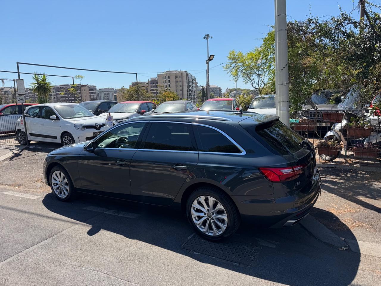 Audi A4 Avant 35 TDI S tronic Business Advanced PDC