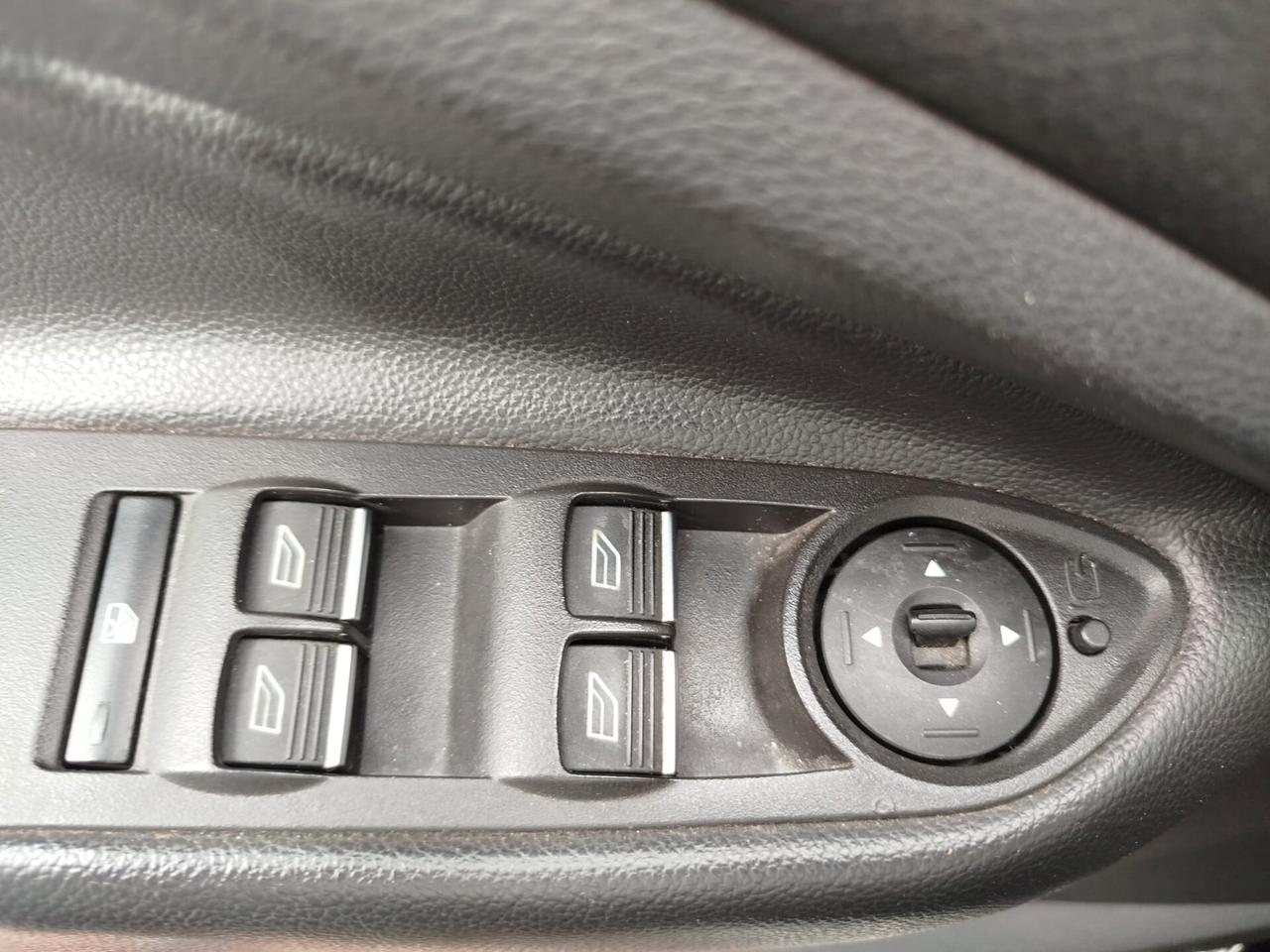 KUGA 2.0-150cv 4WD AUTOMATICA- PELLE-XENO-NAVI-