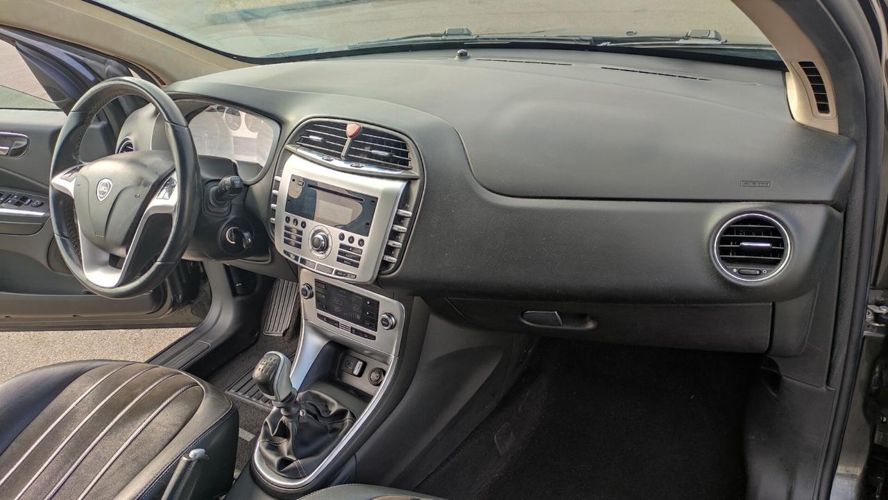 Lancia Delta 1.4 T-Jet Gold Ecochic GPL NEOPATENTATI - 2012