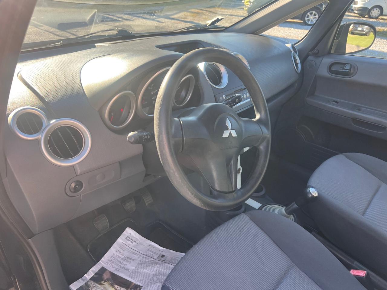Mitsubishi Colt 1.1 12V 5p. Sportychrome