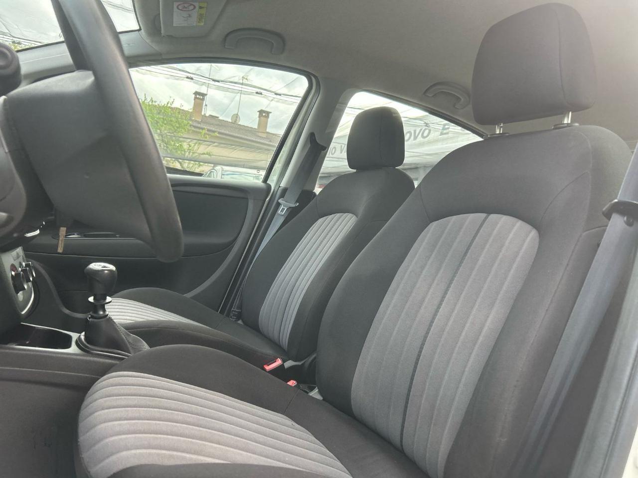 FIAT Punto 1.4 8V 5 porte Natural Power Street