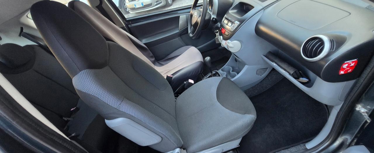 Toyota Aygo 1.0 12V VVT-i 3 porte Sol