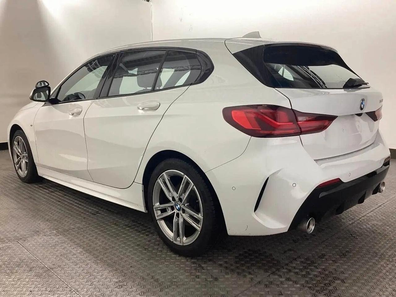 Bmw 118 118d 5p. Msport