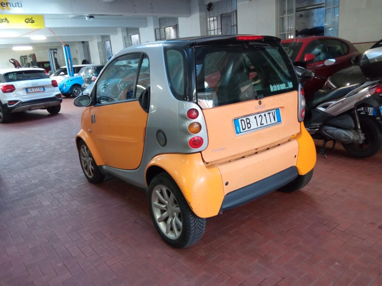 Smart ForTwo 700 coupé grandstyle (45 kW) 61V