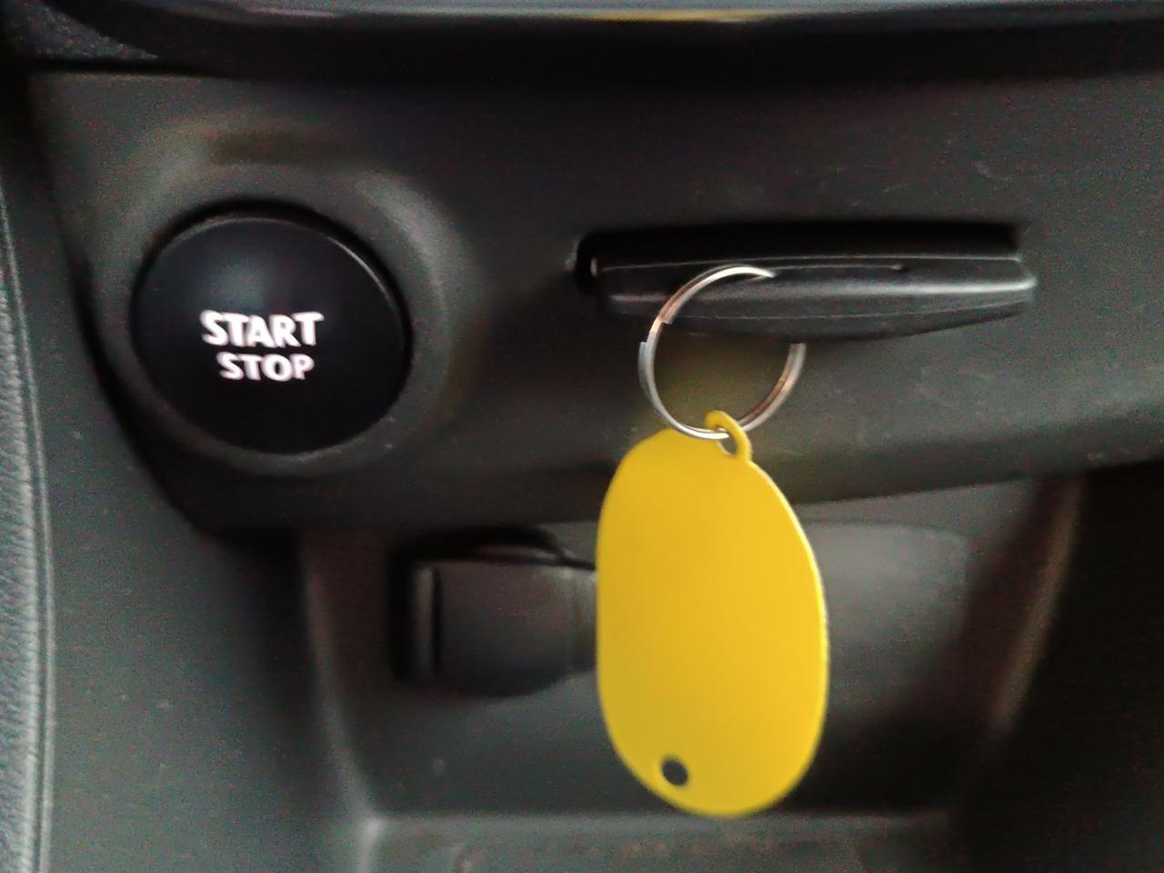 RENAULT Clio TCe 12V 90 CV 5 porte Moschino Intens