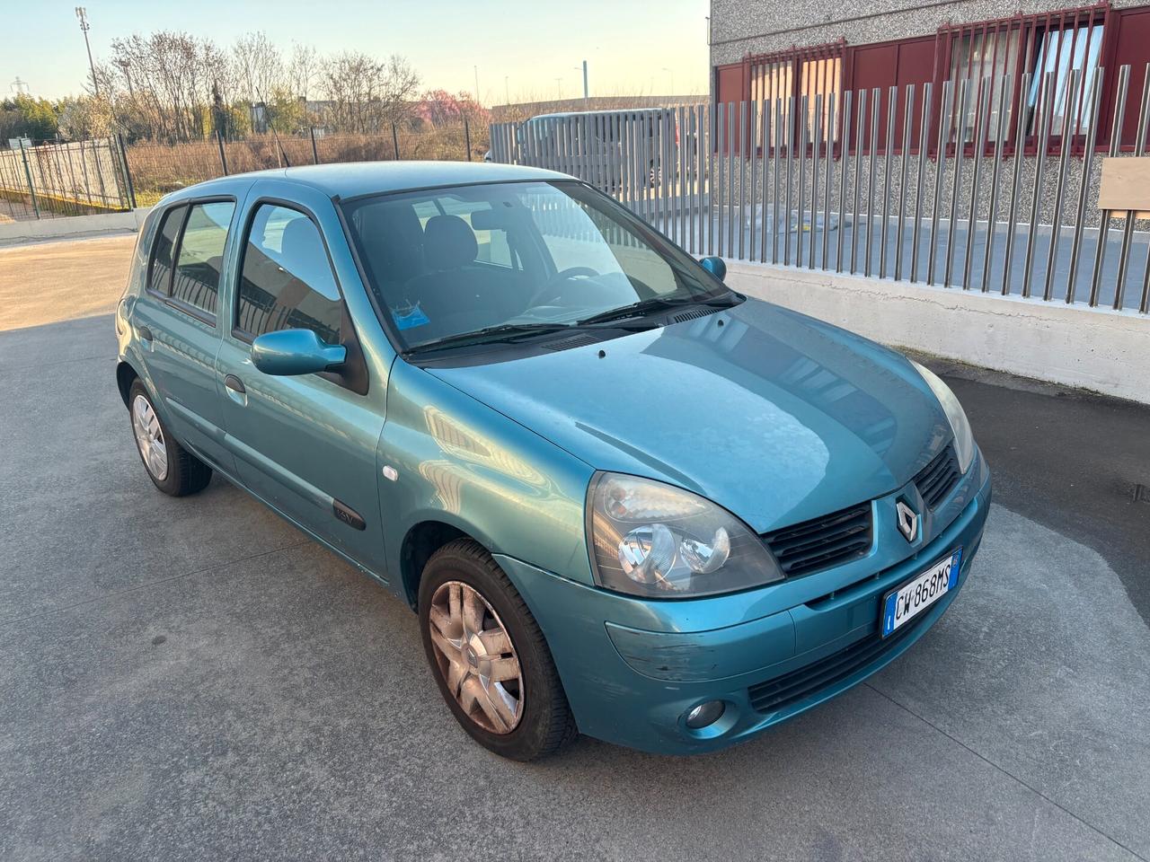 Renault Clio 1.2 cat 5 porte Confort Authentique
