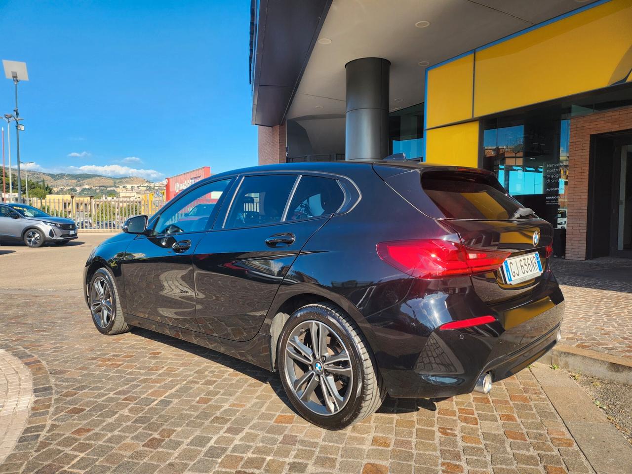 Bmw 118 120d 5p. Luxury