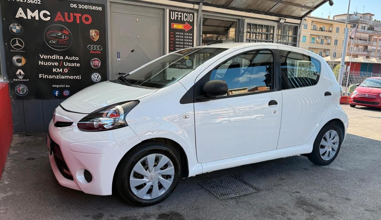 Toyota Aygo 1.0 12V VVT-i 5 porte Lounge Connect