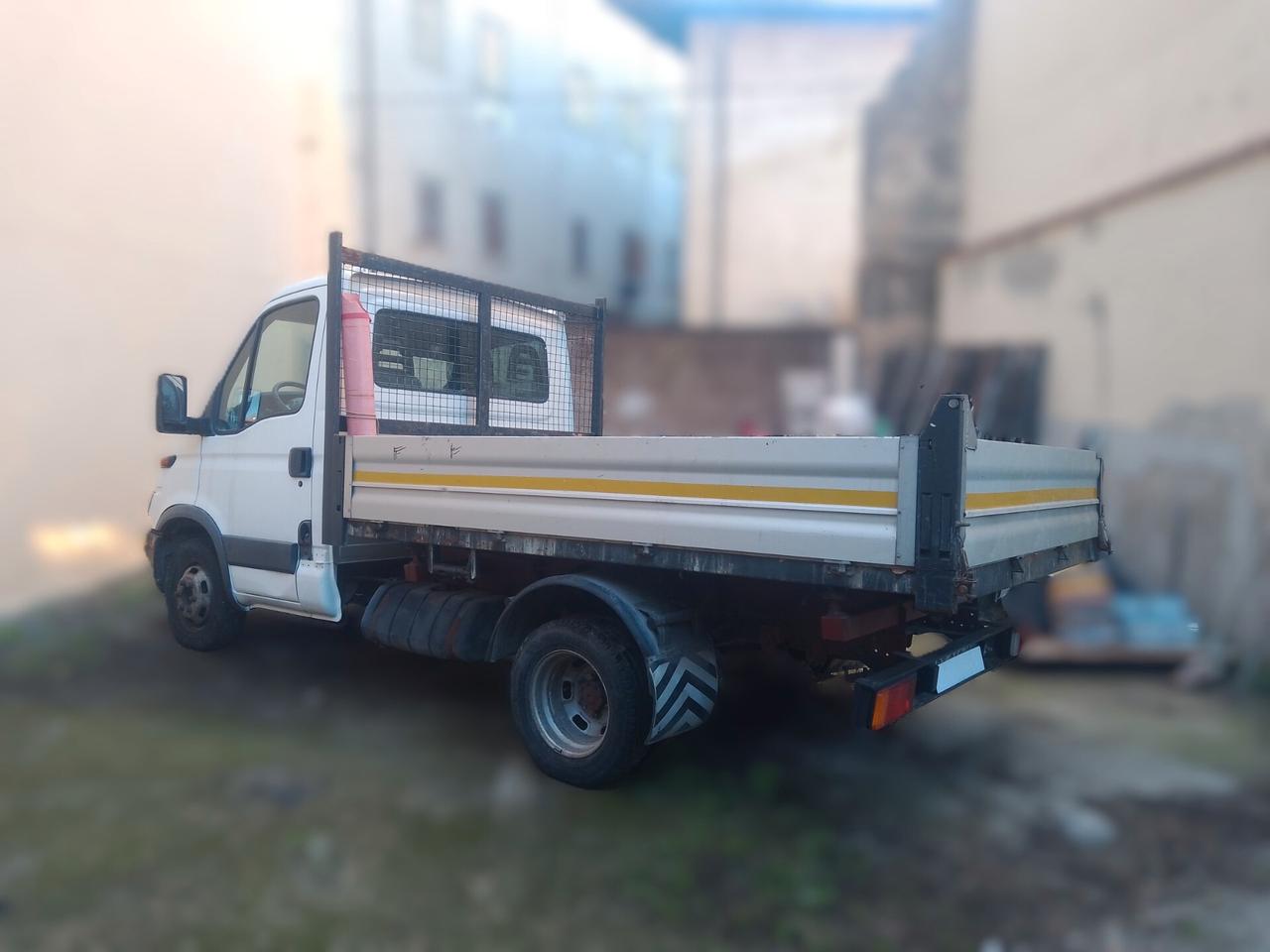IVECO DAILY 35C11A DEL 2002 CON 140.000 KM