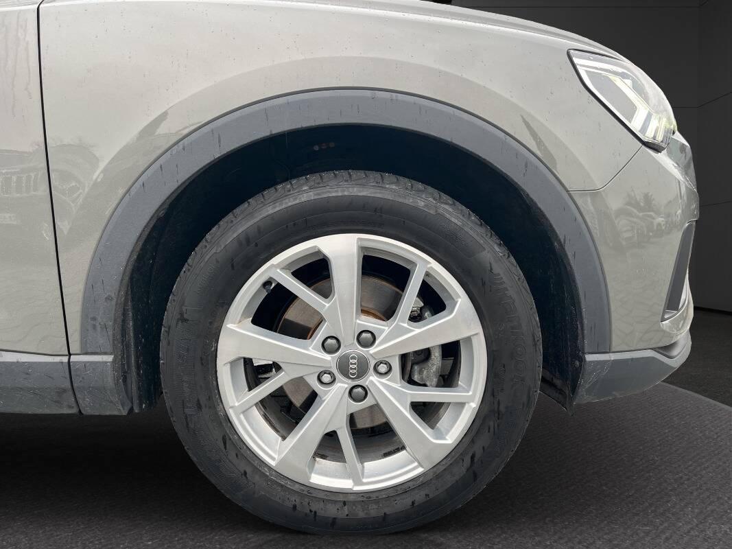 Audi Q3 35 1.5 tfsi mhev Business s-tronic