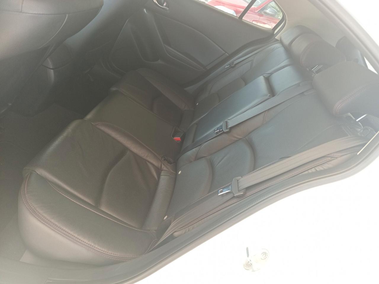 MAZDA 3 DISEL 2.2 C.V 150 AUTOM IL TOP CON PROB I AL MOTORE
