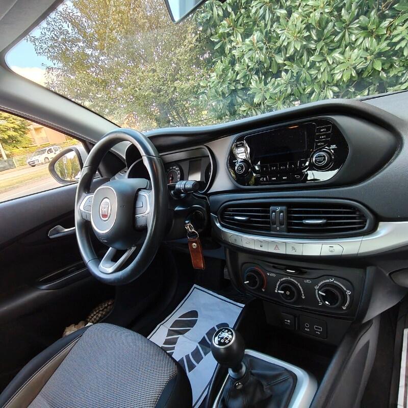 FIAT Tipo (2015-->) Tipo 1.4 4 porte Easy