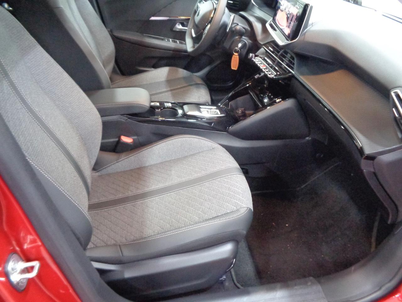 Peugeot 208 Hybrid 136 e-DCS6 Allure